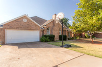 329 Whitman Ct, Edmond
