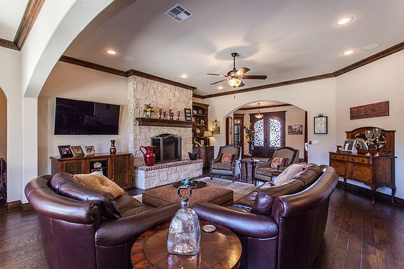 14_Living Room