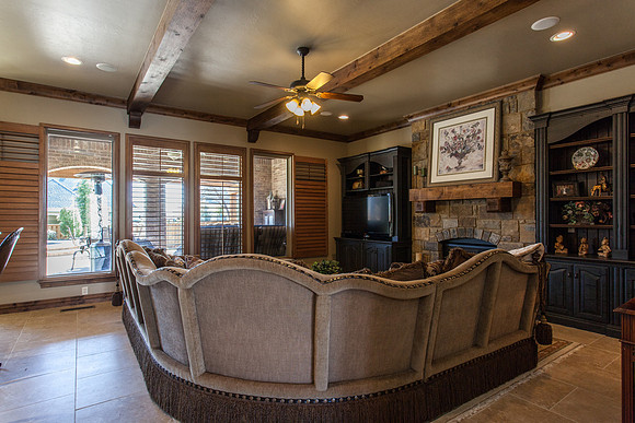 15_Living Room