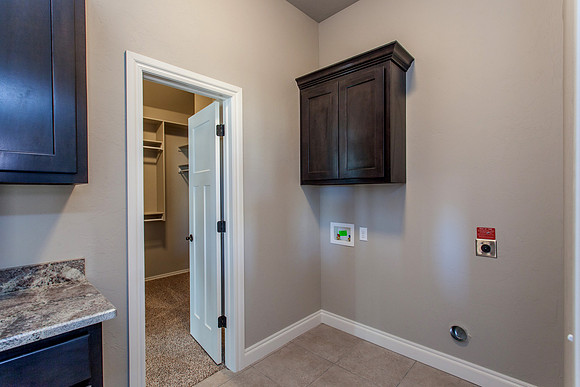 28_Laundry Room