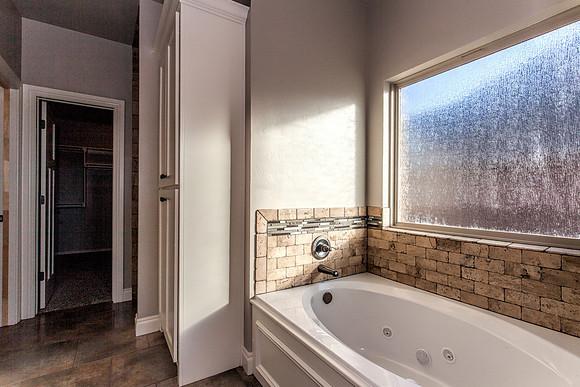 23_Master Bathroom