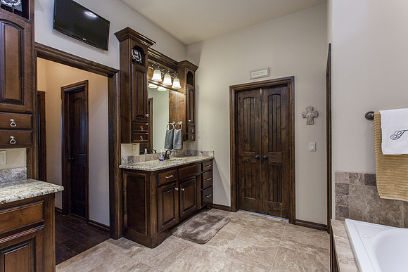 39_Master Bathroom