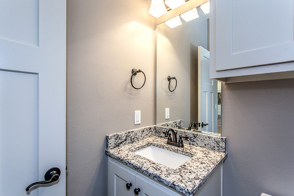 26_Bathroom