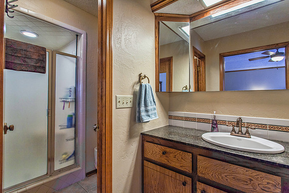 31_Master Bathroom