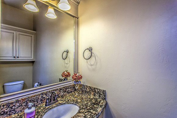 18_Bathroom