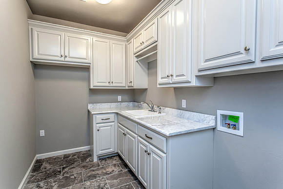 27_Laundry Room