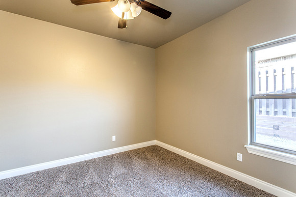 23_Bedroom