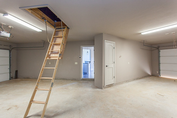 32_Garage