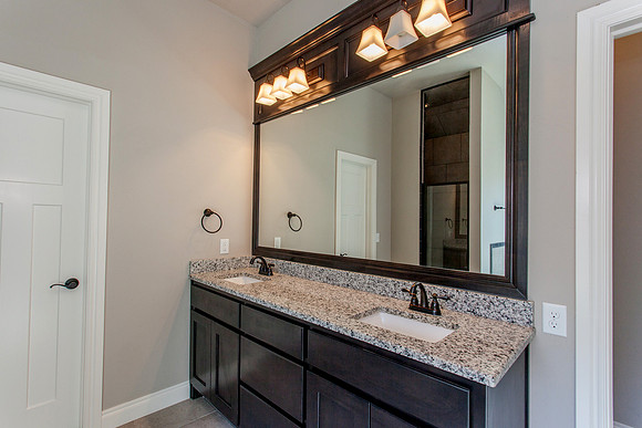 27_Master Bathroom