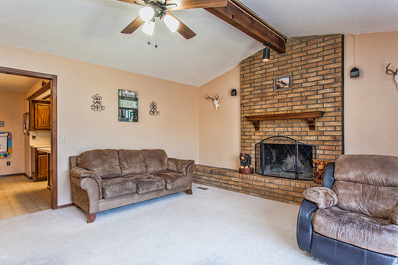 14_Living Room