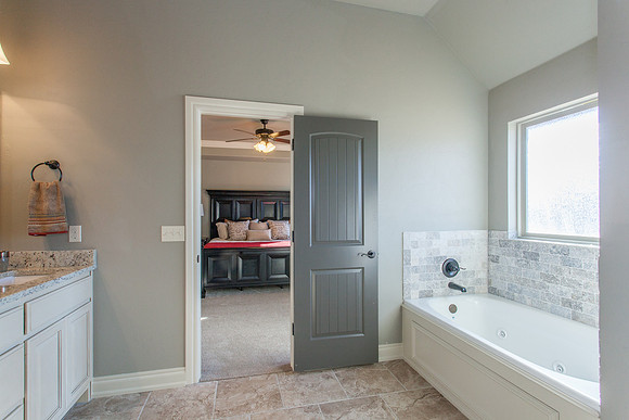 26_Bathroom, Master