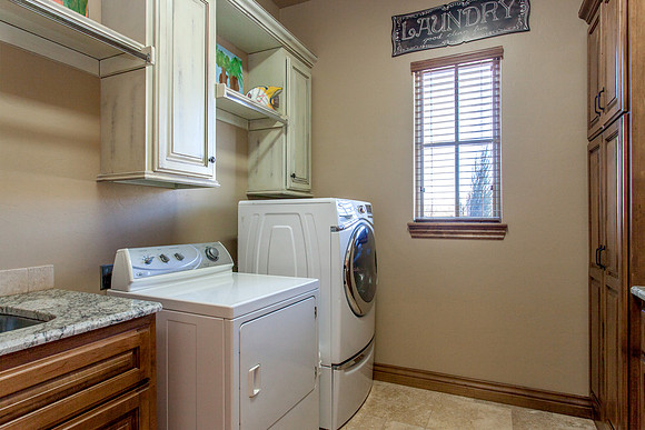 36_Laundry Room