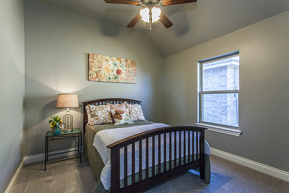 11_Bedroom
