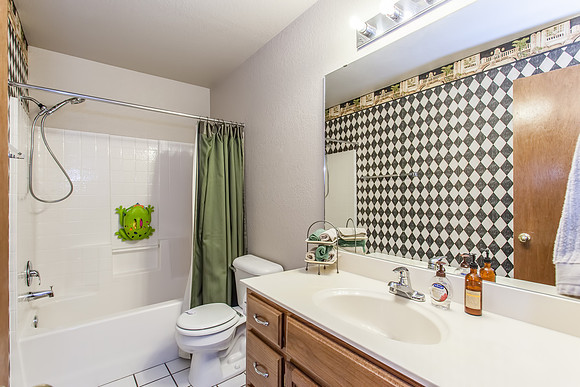 26_Bathroom