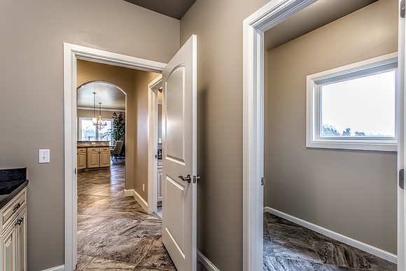 20_Bonus Room, Laundry Room