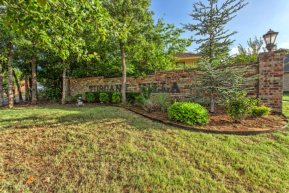 Tuscany Villa  Entrance