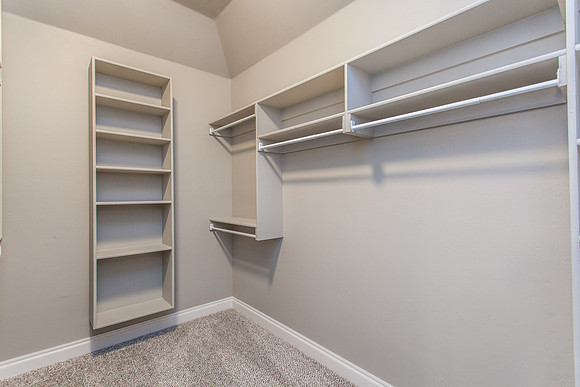 33_Master Bedroom Closet