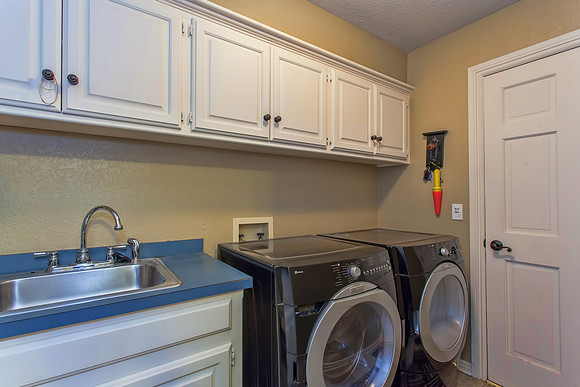 525 Realty