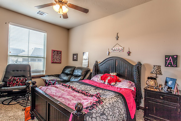 24_Bedroom