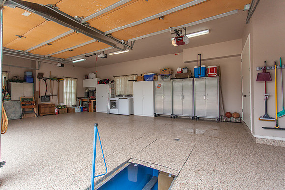 61_Garage