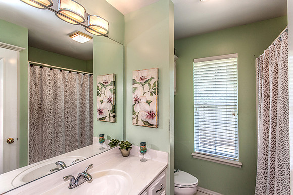 12_Bathroom