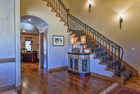 10_Entryway