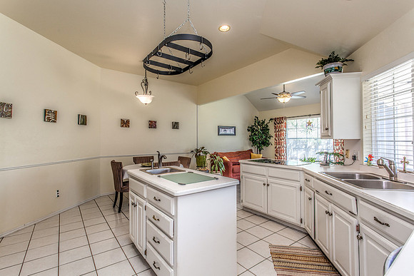 24_Kitchen