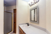 18_Bathroom