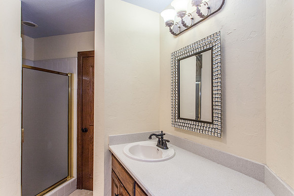 18_Bathroom