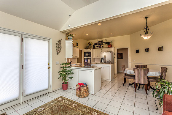 27_Family Room