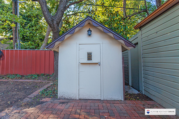 Shed