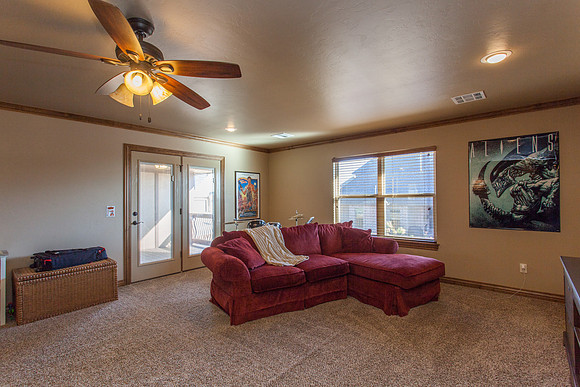 46_Family Room