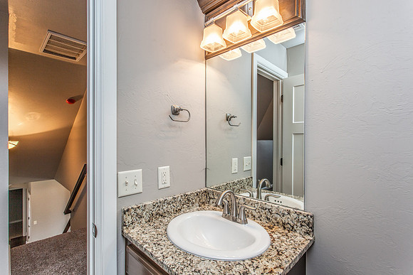 37_Upstairs Bathroom