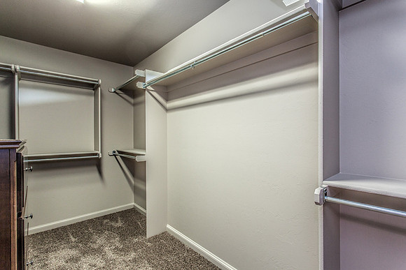 33_Master Bedroom Closet