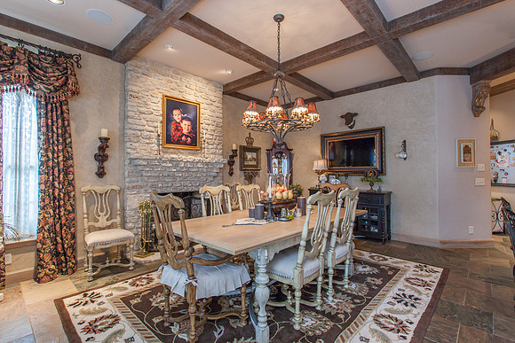 26_Dining Room